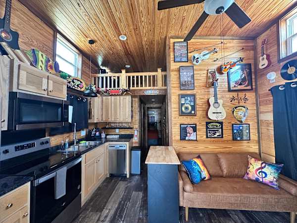 Comfortably In - Concert | Loft + Fire Pit | Sleeps 8 in Texas Hill Country - photo 2