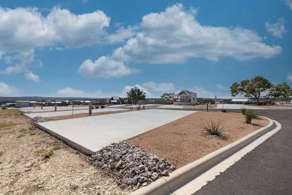 RV Site 275 – concrete pad and surroundings