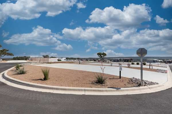 RV Site 275 – concrete pad and surroundings