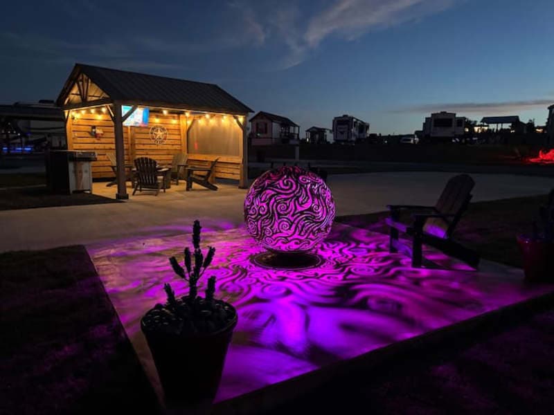 Firefly - Executive RV Site 111 - Pull-Through!