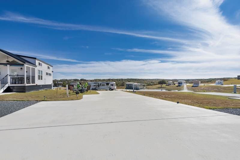Firefly - Premier RV Site 018 - Outdoor Firepit!