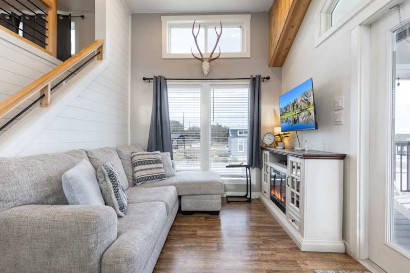 Copper Top # 79 | Stylish Retreat with Fire Pit
