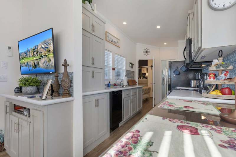 KICKIN'BACH | Covered Patio Fireplace & Mounted TV