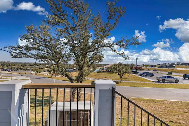 Charming Chayil Cottage | Sleeps 6!
