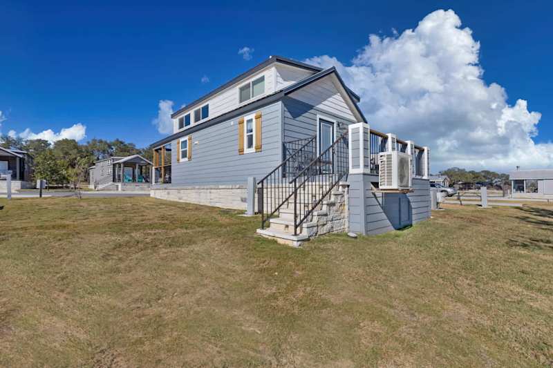 Charming Chayil Cottage | Sleeps 6!