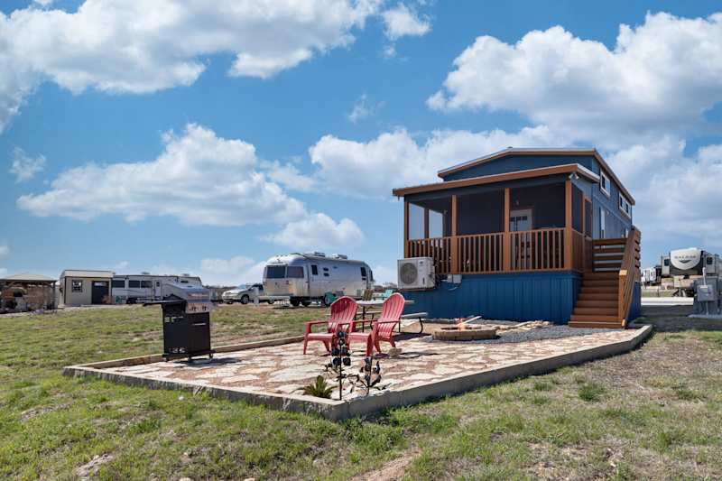 Texas Bluebonnet Haus | Screened Porch, Hill Views