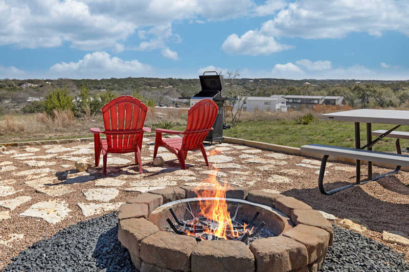 Texas Bluebonnet Haus | Screened Porch, Hill Views