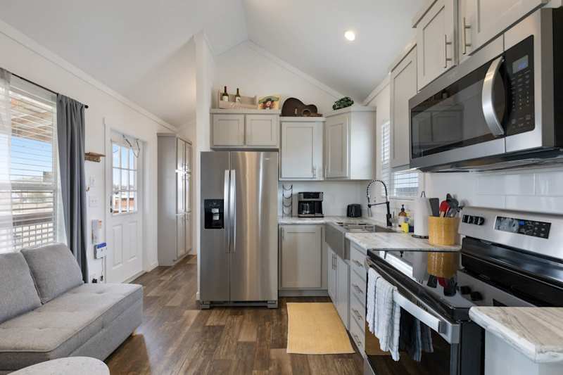 The Waylon | Private Porch & Propane Grill