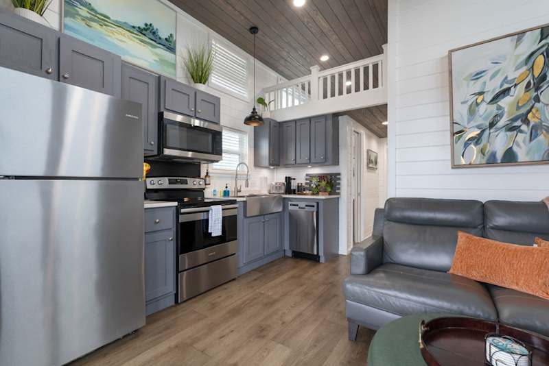 Twin Rivers - ArtHaus|Fireplace & Covered Porch