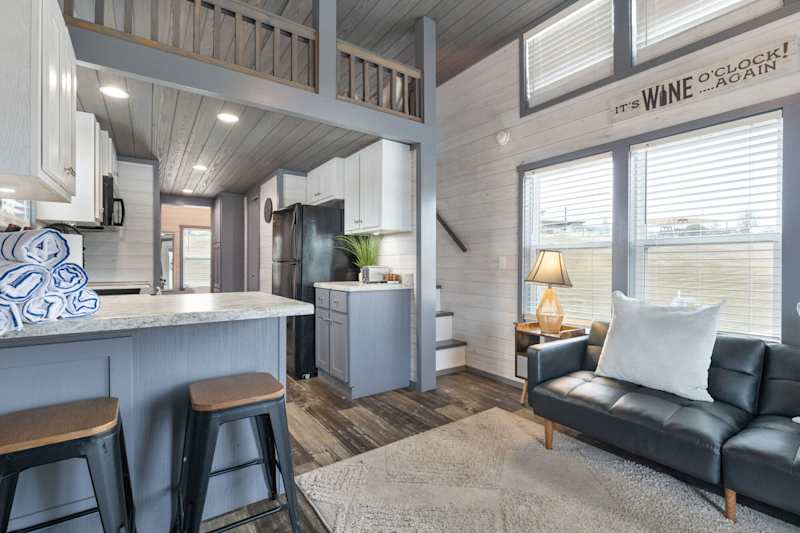 Vine Time | Covered Porch & Fireplace