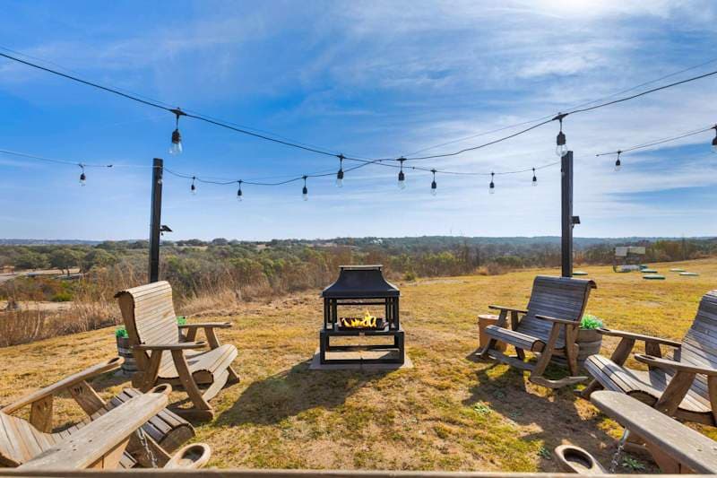 Copper Ridge | Fire Pit & String Lights