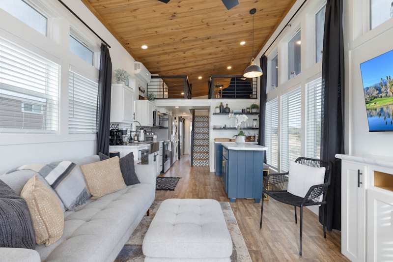 TXFirefly88 | Two Porches, Picnic Table