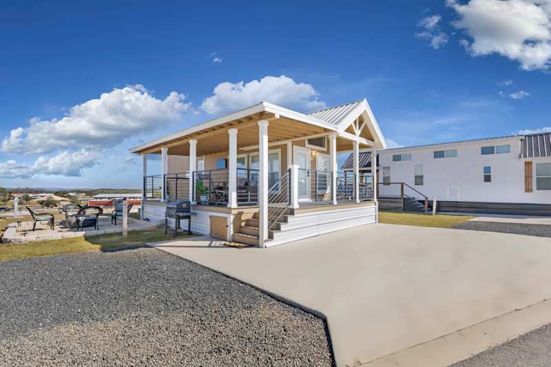 Hill Country Hangout | Pet-Friendly Tiny Home