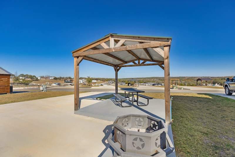 Firefly - Executive RV Site 110