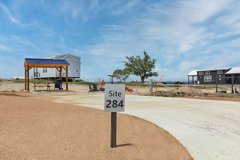 Firefly - Deluxe RV Site 284