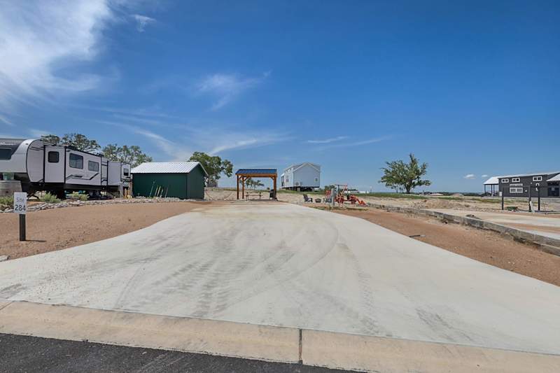 Firefly - Deluxe RV Site 284