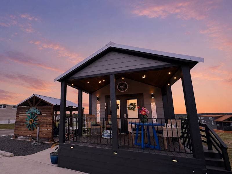 Comfortably Numb 223 | Firepit & Outdoor Lounge