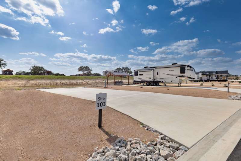 Firefly - Deluxe RV Site 303