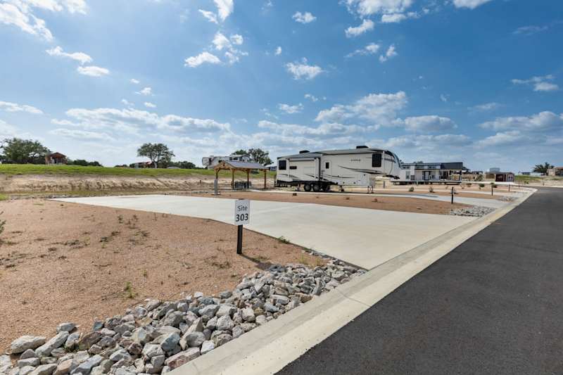 Firefly - Deluxe RV Site 303
