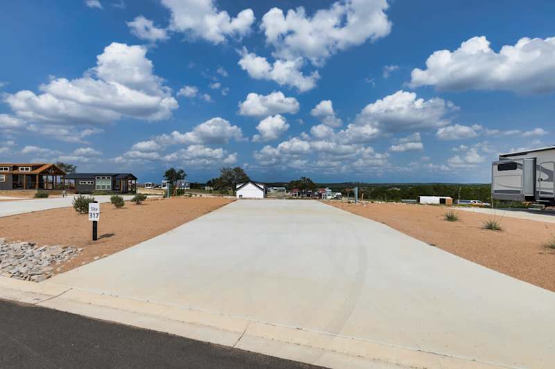 Firefly - Deluxe RV Site 317
