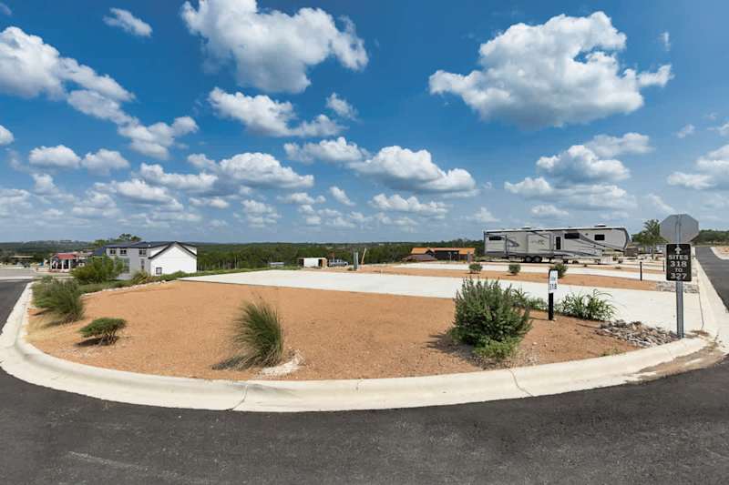 Firefly - Deluxe RV Site 318
