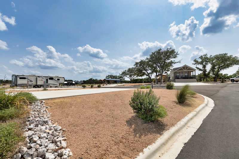 Firefly - Deluxe RV Site 318