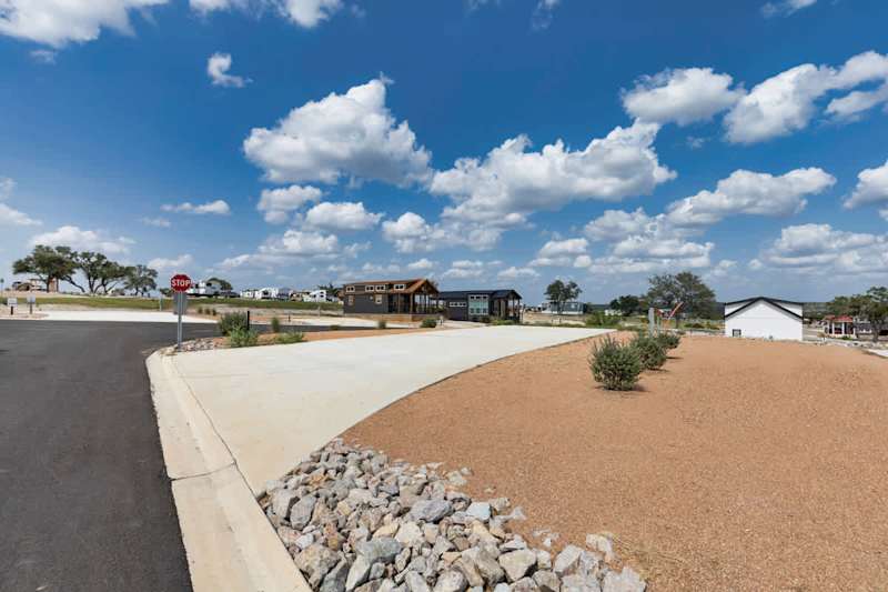 Firefly - Deluxe RV Site 318