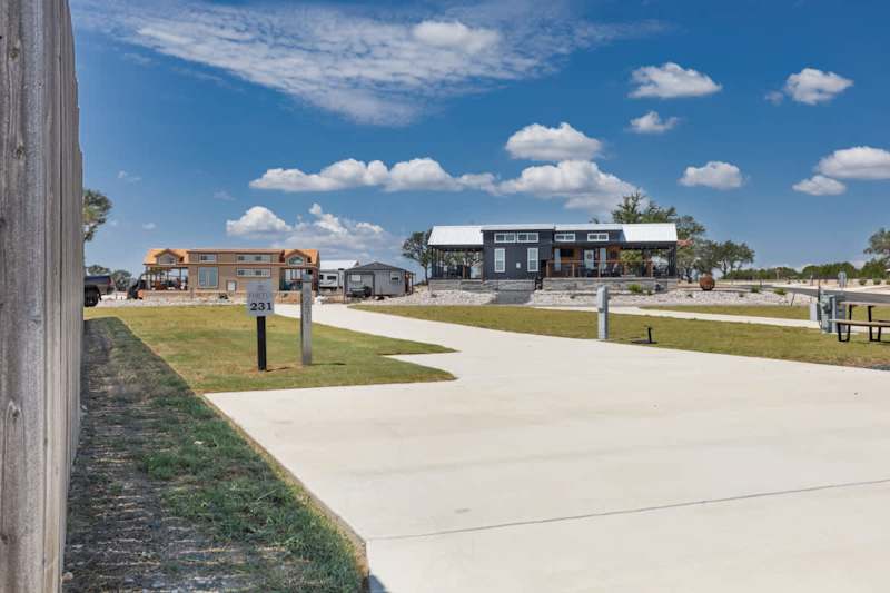 Firefly - Deluxe RV Site 231