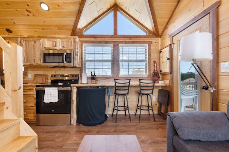 Firelight Cabin | Loft + 2 Baths | Sleeps 8