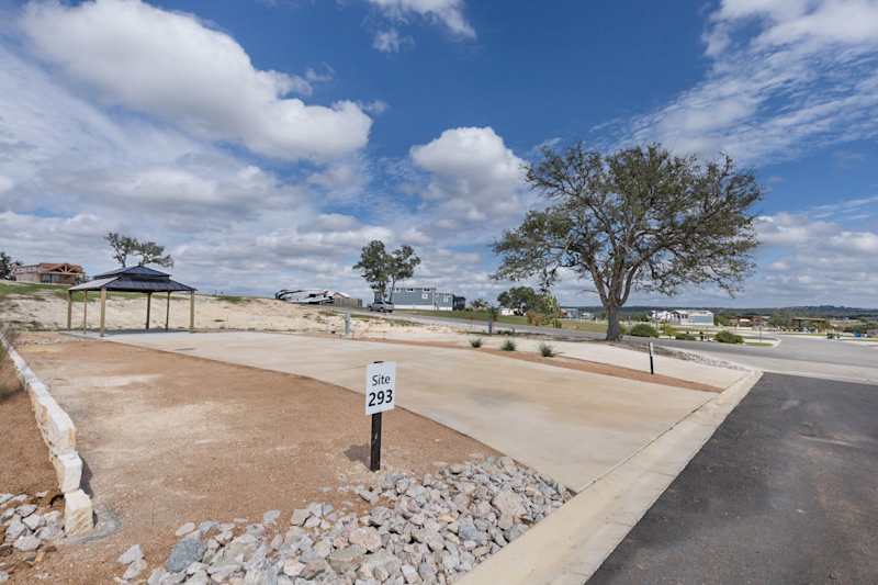 Firefly - Premier RV Site 293 - Covered Pavilion!