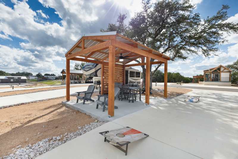 Firefly - Premier RV Site 320 - Pull-Through!