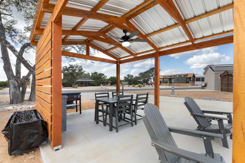 Firefly - Premier RV Site 320 - Pull-Through!