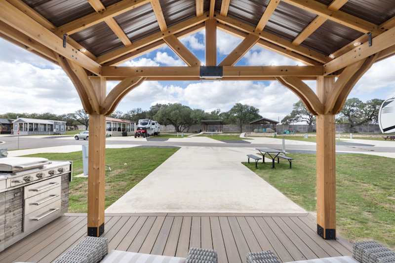 Firefly - Executive RV Site 038 - Outdoor Kitchen!